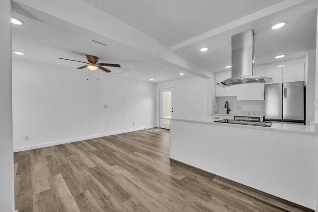 Building Photo - 713 Langston Ct
