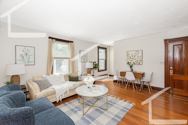 Building Photo - Nice large 2 bed pet friendly condo with private free laundry and 2 parking spots!