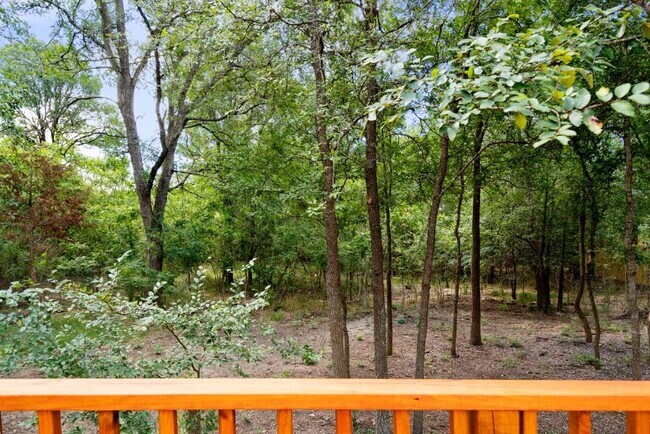 Building Photo - 319 Lamaloa Ln