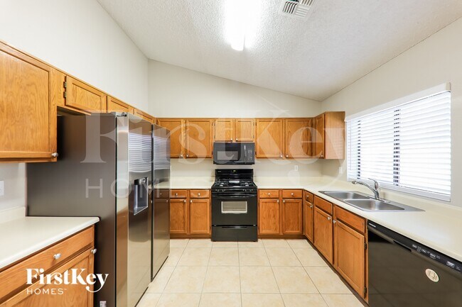 Building Photo - 4110 W Questa Dr