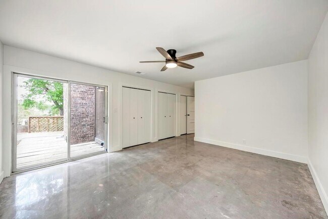Building Photo - 6305 Forest Hills Dr