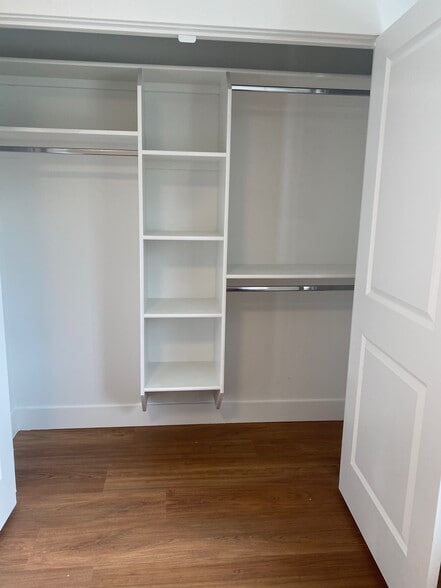 Building Photo - 640 Lincoln St