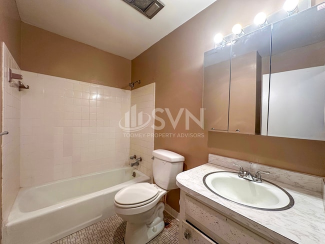 Building Photo - 313 Vanderbilt Dr