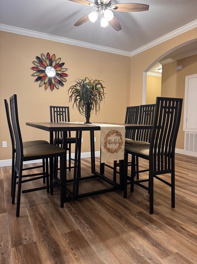 Building Photo - 111 Grovewood Dr