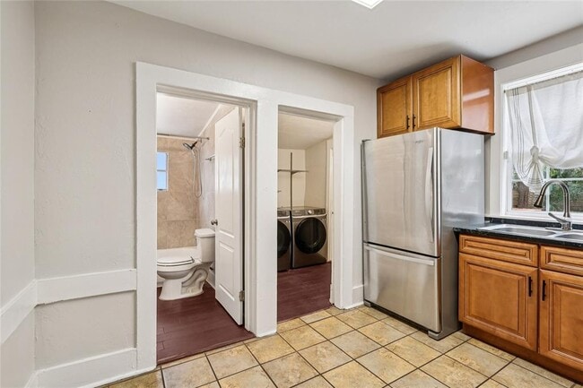 Building Photo - 137 E Grant St