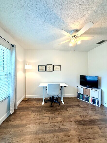 Building Photo - 11801 Foxrun Ln
