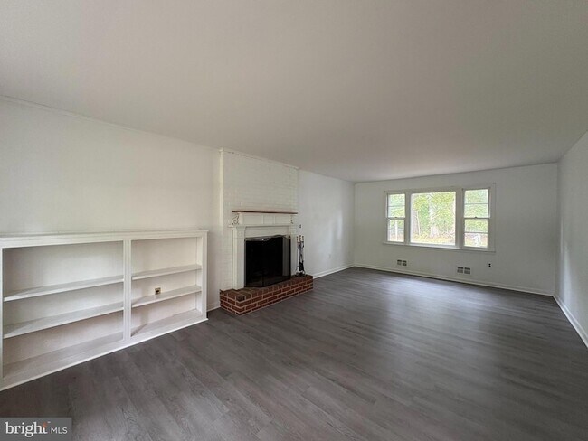 Building Photo - 3306 Whitesworth Rd