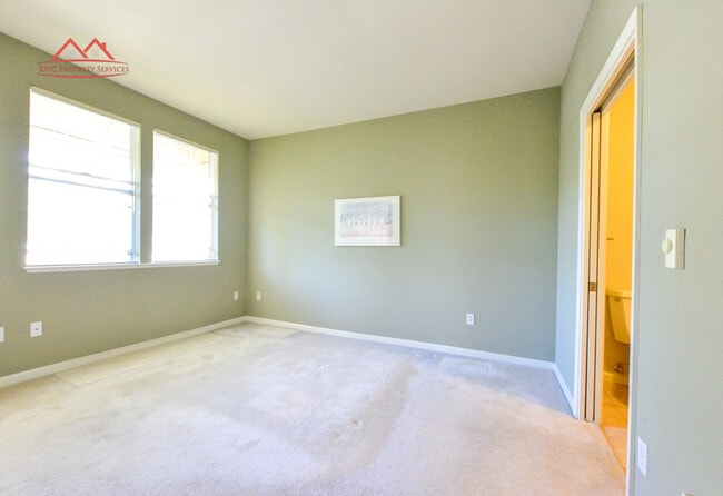Building Photo - 2160 Santa Cruz Ave