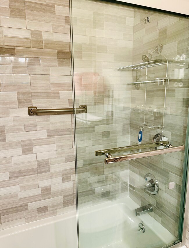 bathroom - 2058 19th Ave