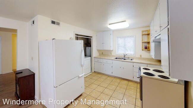 Building Photo - 2 br, 1 bath House - 1269 Melrose Street