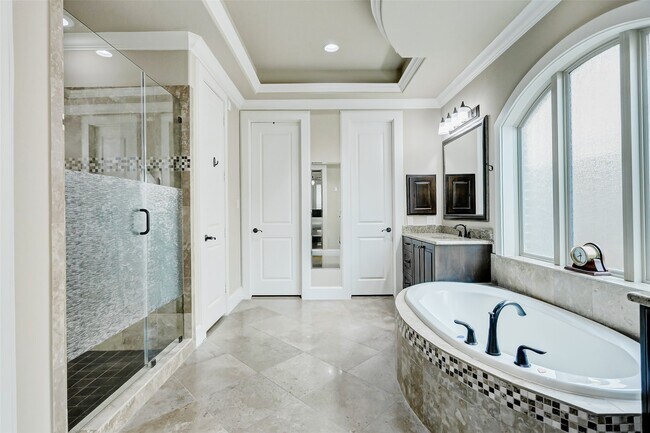 Building Photo - 1418 Du Barry Ln