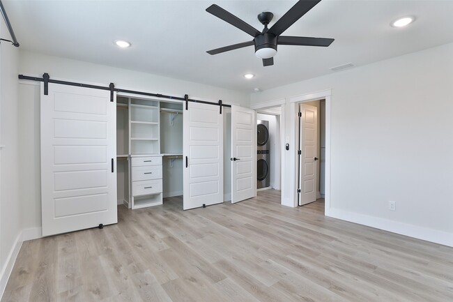 Building Photo - 9511 Fondren Rd