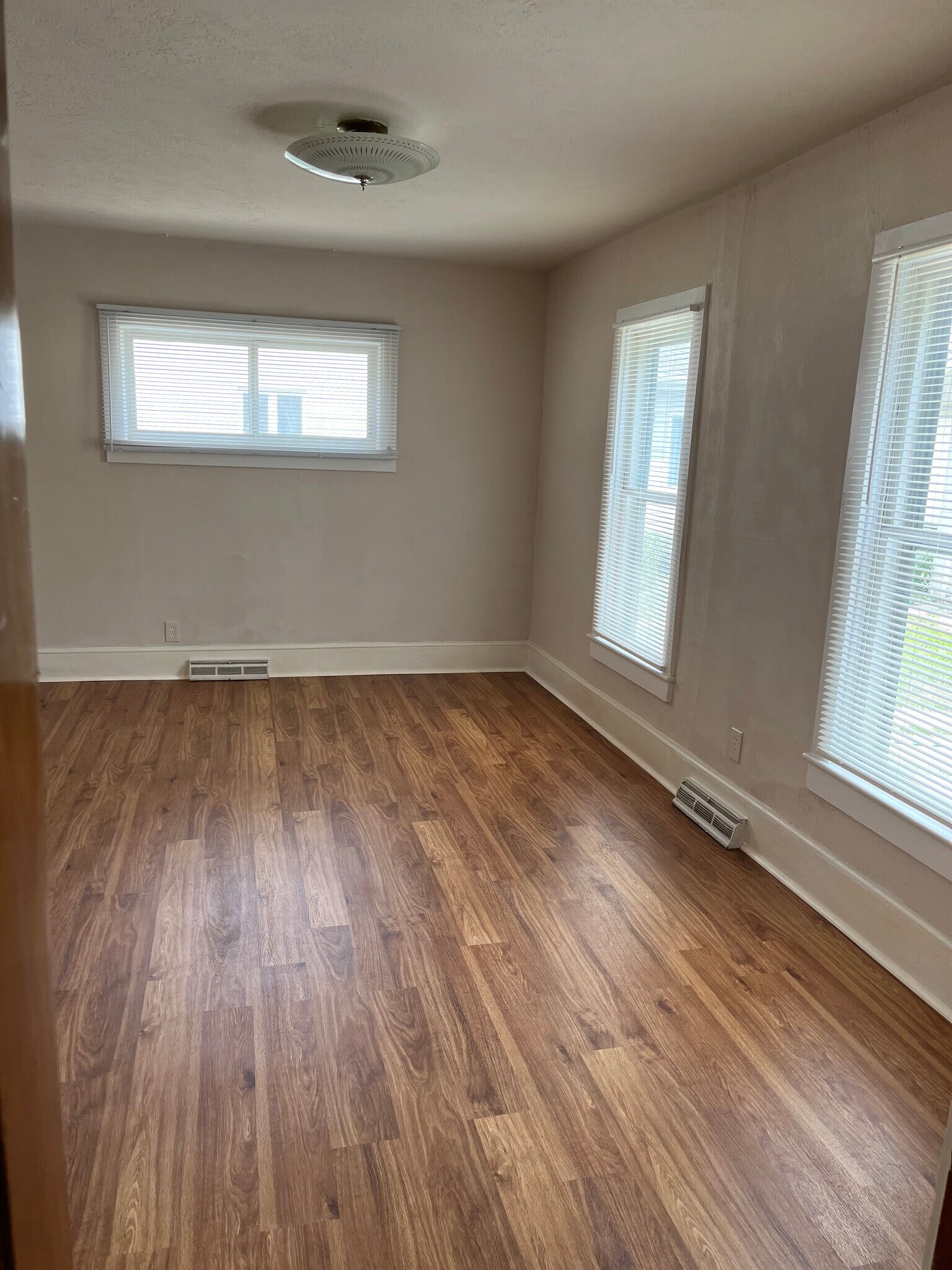 Kitchen to Dining - 200 6th Ave SW