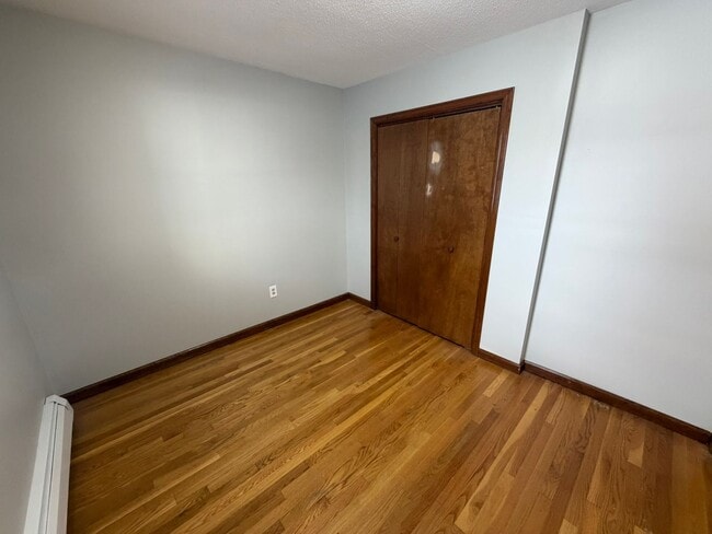 Building Photo - 365 West Ave