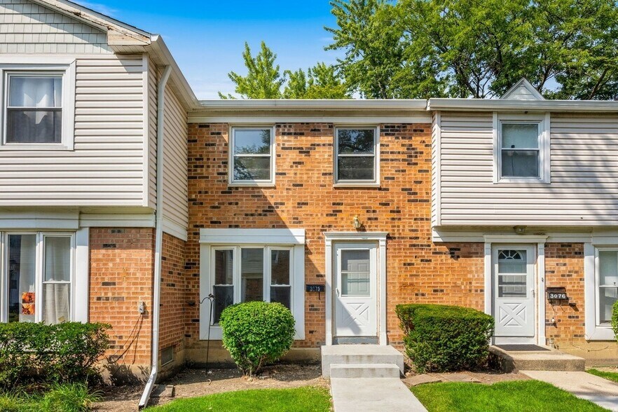 Primary Photo - 3075 Kingston Ct