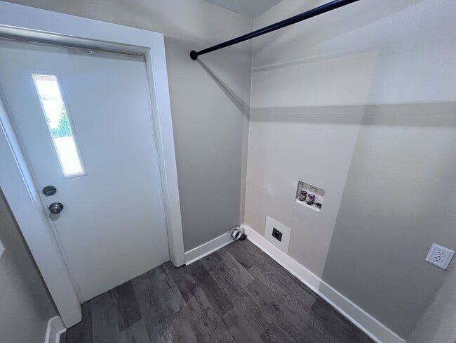 Building Photo - 2584 Black Jack Rd