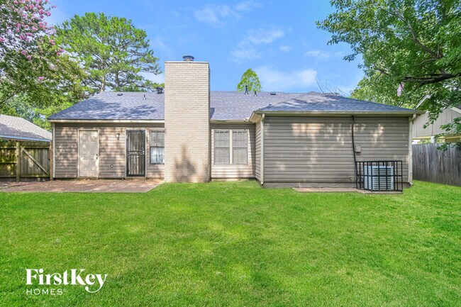 Building Photo - 3792 Caravel Dr