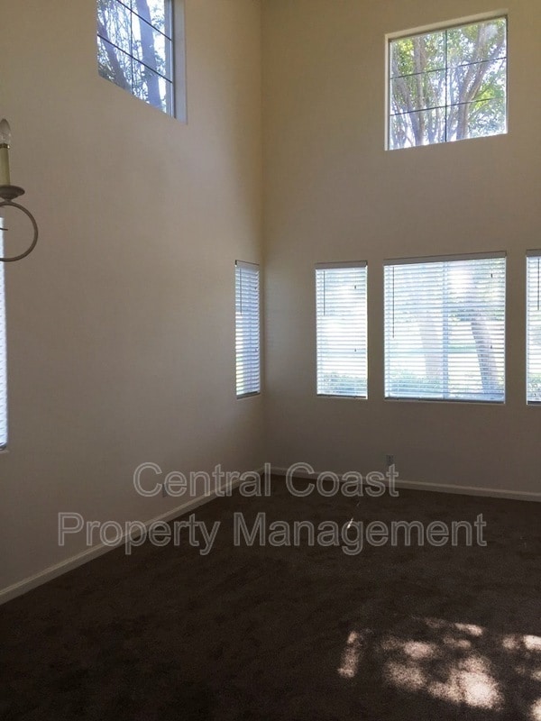 Building Photo - 19227 Sunridge Pl