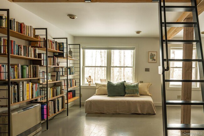 Building Photo - 55 Nordic Dr