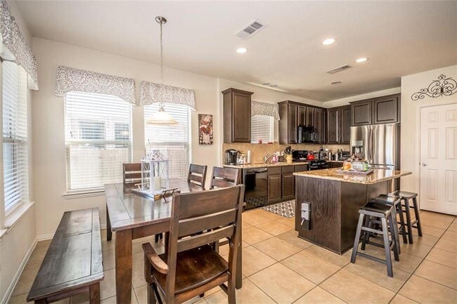 Building Photo - 10504 Bolivar Dr