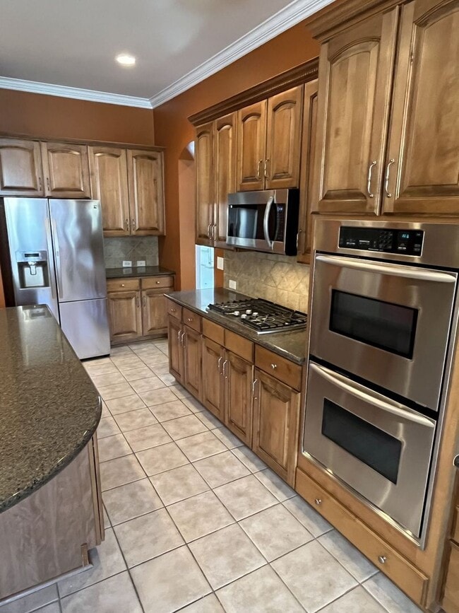 Building Photo - Stunning 6 Bedroom home in South Charlotte...