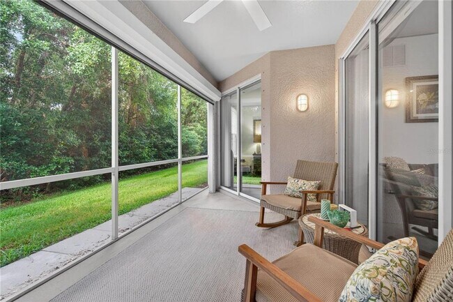 Building Photo - 852 Lantern Way