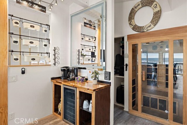 Building Photo - 2214 W Oceanfront