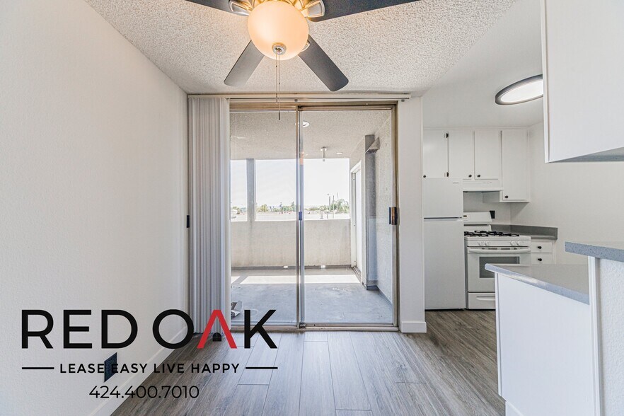 Building Photo - 8309 Cedros Ave
