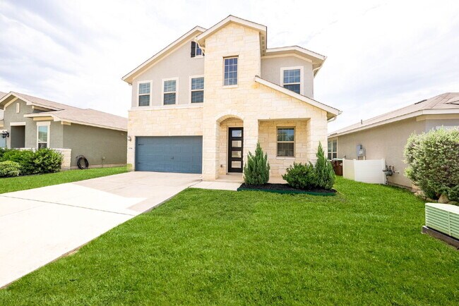Building Photo - Beautifully Upgraded 3-Bedroom Home for Re...