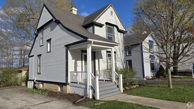 Building Photo - 210 S 3rd St
