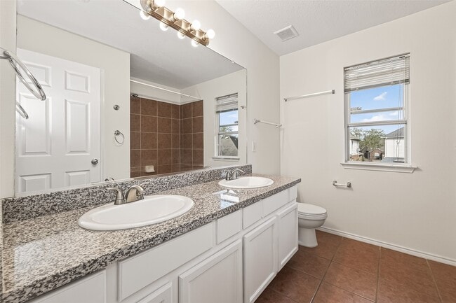 Building Photo - 4922 Beechknoll Ln