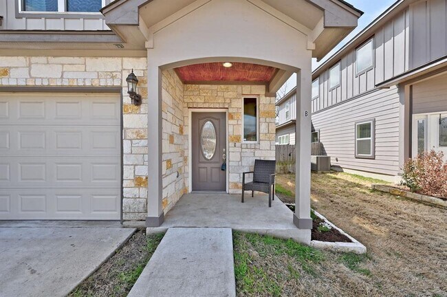 Building Photo - 3303 Elija St