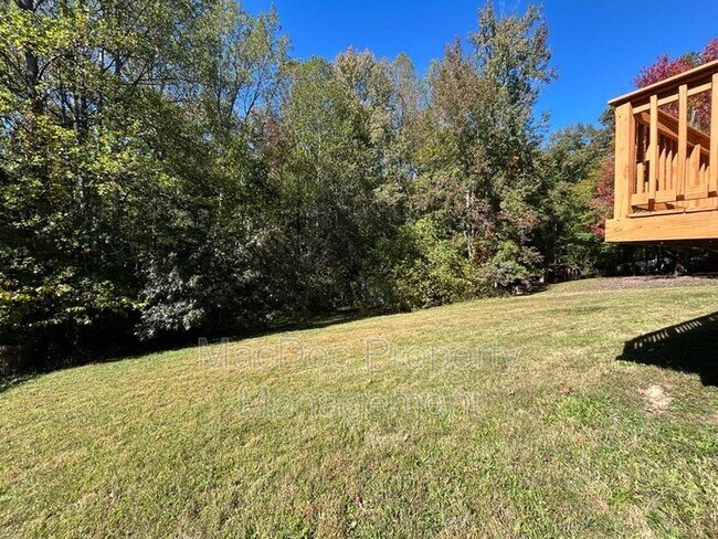 Building Photo - 1907 White Lake Dr