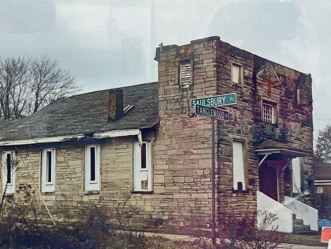 Building Photo - 775 Tanglewood St