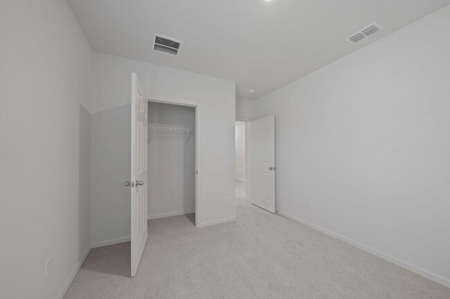 Building Photo - Spacious 4BR House in Port Saint Lucie