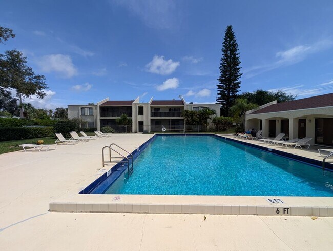 Building Photo - Spacious 2BR Retreat Near Beaches & Dining