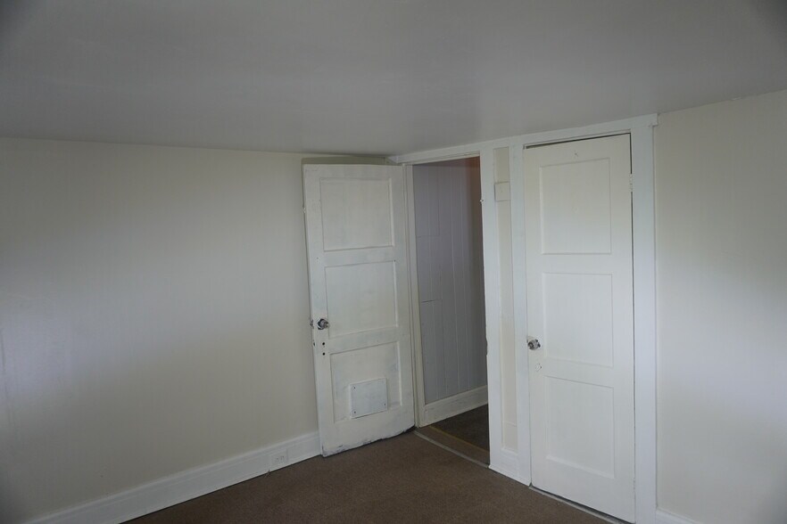 Building Photo - 2214 Vandermast Ln