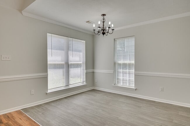 Building Photo - 409 Urial Dr
