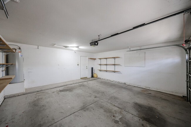 Building Photo - 14707 W Lupine Ln