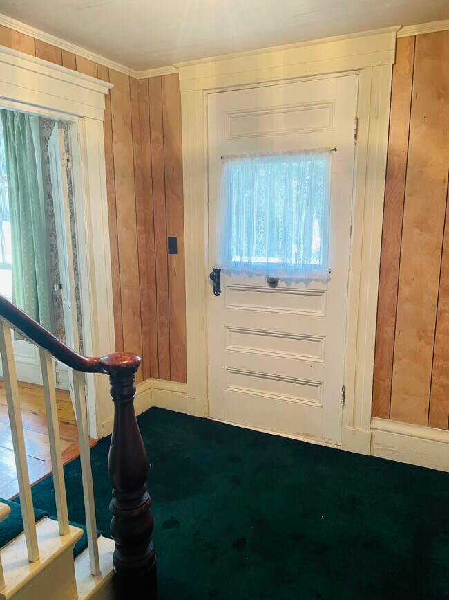 Building Photo - 38 Church St