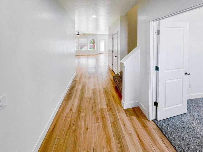 Building Photo - 3298 E Crimson Ridge Dr