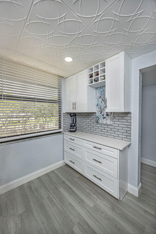 Building Photo - 3630 Whitehall Dr