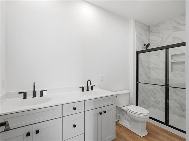 Building Photo - 302 Highbridge Ln