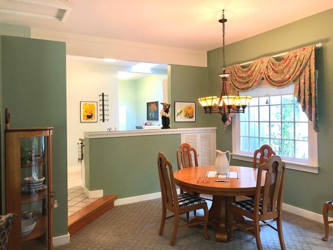 Building Photo - Charming oversized one bedroom cottage nestled quietly among a beautiful Bainbridge oasis