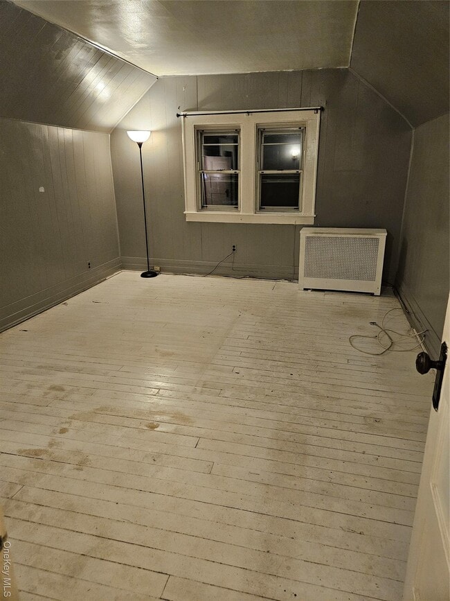 Building Photo - 190-30 103rd Ave