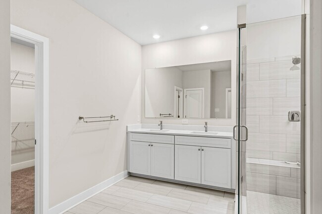 Building Photo - 32066 White Tail Dr