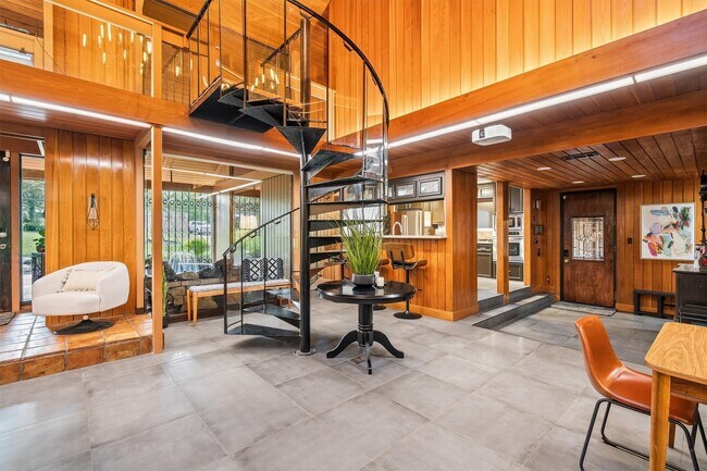 Building Photo - 29 Winged Foot Dr