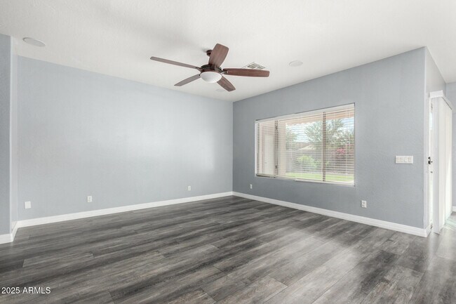 Building Photo - 4196 N 157th Ave