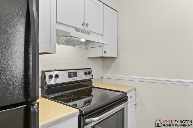 Building Photo - 3966 Northampton Dr