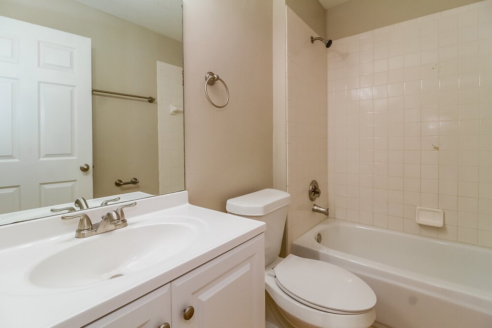 Building Photo - 312 Riunite Cir